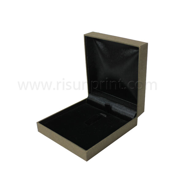 Black Inner Velvet Necklace Boxes For Sale